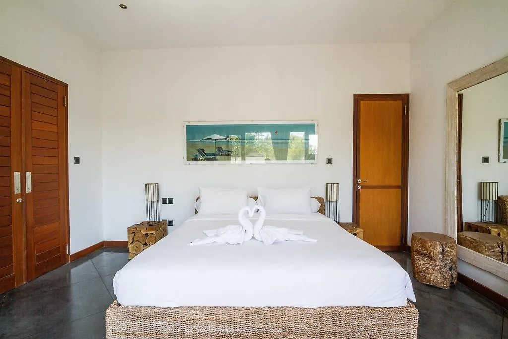 Villa Martine - Fantastic 5Br Villa - Perfect Location In Seminyak 0*, Σεμινιάκ