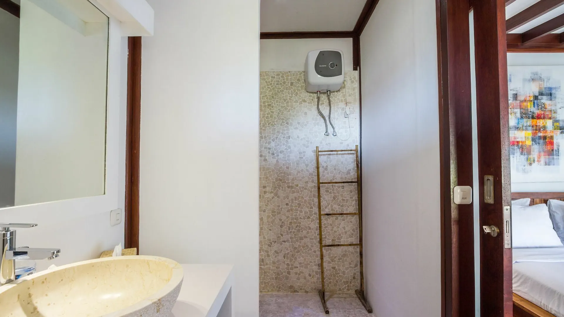 Villa Martine - Fantastic 5Br Villa - Perfect Location In Seminyak Σεμινιάκ