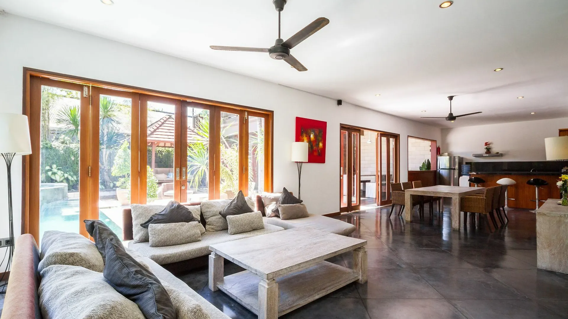Villa Martine - Fantastic 5Br Villa - Perfect Location In Seminyak